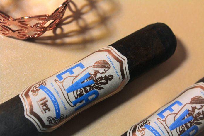 Her Cigars Eva_4