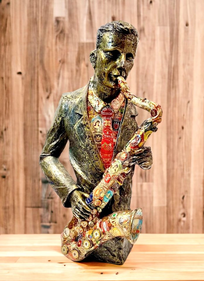 Saxofonista de anillas